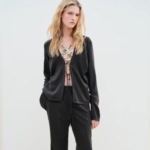 Zara TIED TOPSTITCHING BLOUSE